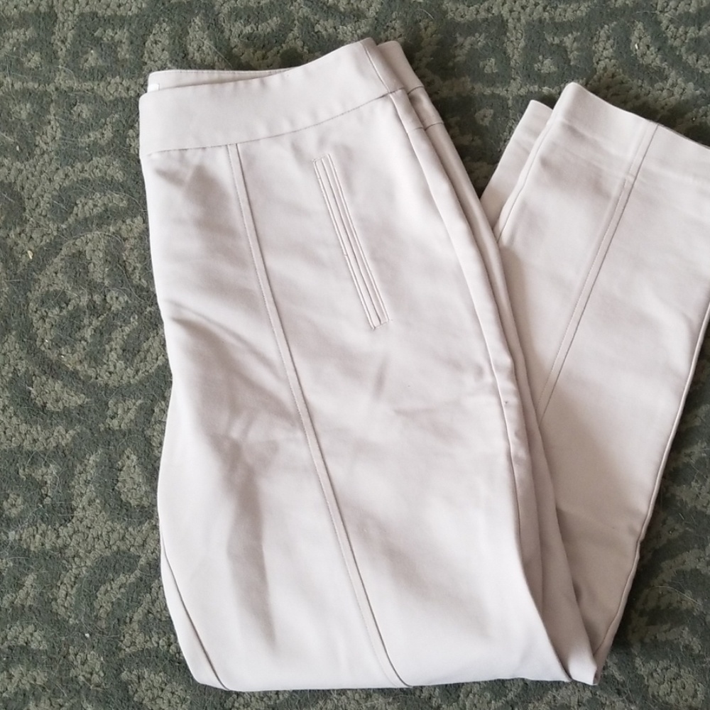 Chico's so slimming ankle pants